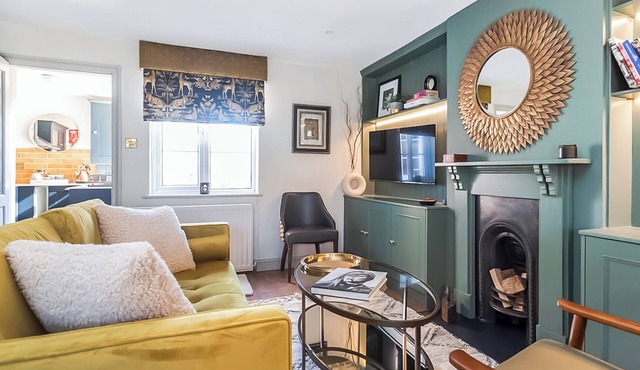 2 bedroom accommodation in Warwick