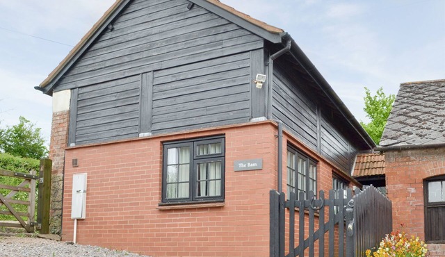 2 bedroom accommodation in Plymtree, near Cullompton