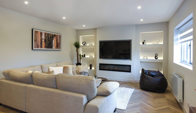 2 bedroom accommodation in Chirk, near Llangollen