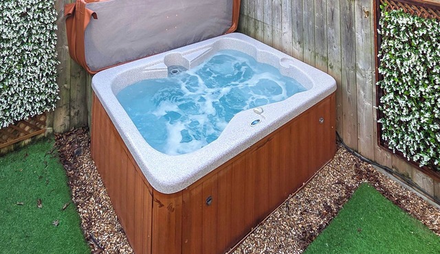 2 bedroom accommodation in Baswick, near Driffield