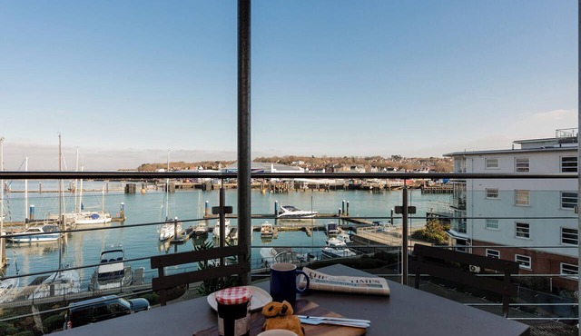 2 bedroom accommodation in Cowes