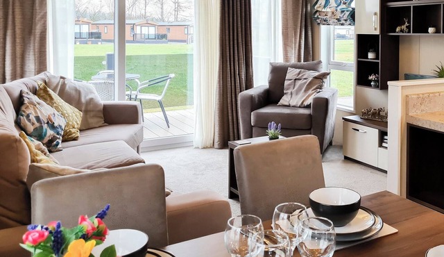 2 bedroom accommodation in Forfar