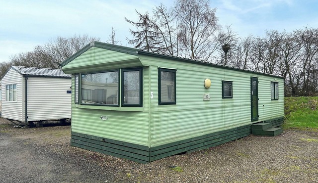 2 bedroom accommodation in Forfar