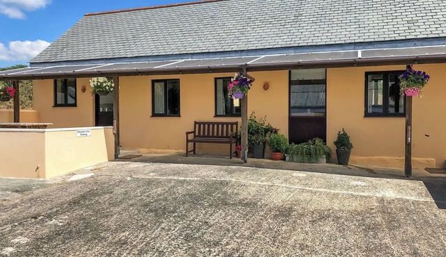 2 bedroom accommodation in St Keverne, near Helston