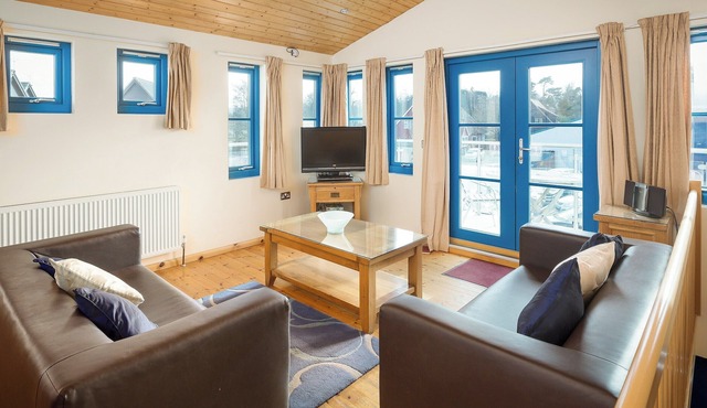 2 bedroom accommodation in Wroxham, near Norwich