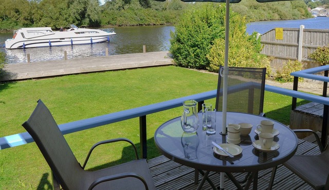 2 bedroom accommodation in Brundall, near Norwich
