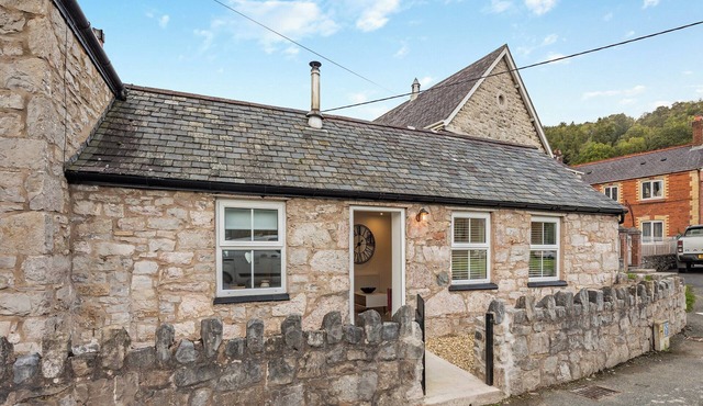 2 bedroom accommodation in Ruthin