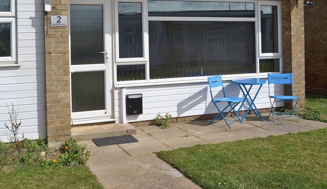 2 bedroom accommodation in Walcott