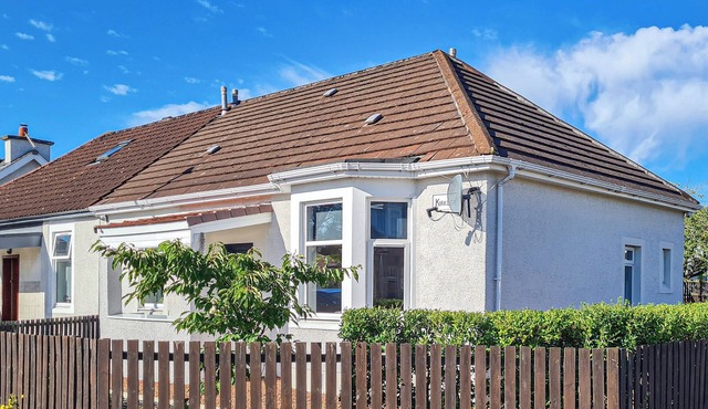 2 bedroom accommodation in Wishaw, North Lanarkshire