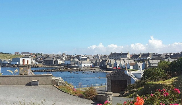 2 bedroom accommodation in Whitehills, near Banff