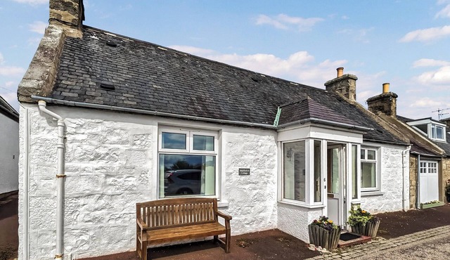 2 bedroom accommodation in Brora