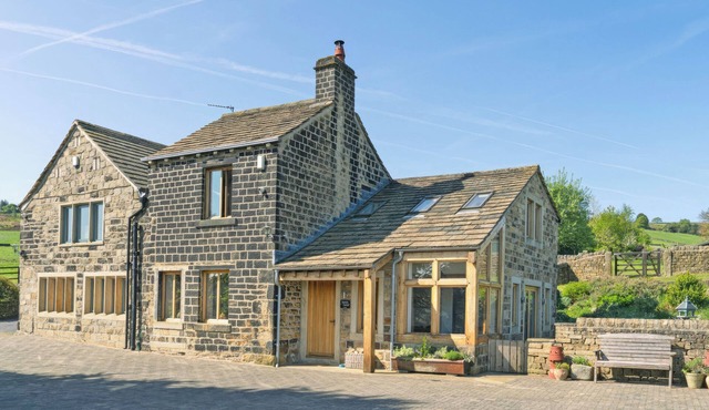 2 bedroom accommodation in Luddendenfoot, near Hebden Bridge