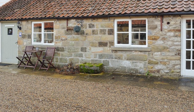 2 bedroom accommodation in Hutton-le-Hole, near Kirkbymoorside