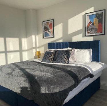 2 Bedroom Apartment - Flitwick - Contractor Friendly - Tourist Ready - Full Kitchen - WiFi - Smart TV - Sofa Bed - FREE Parking - Ideal for Short or Long Stays
