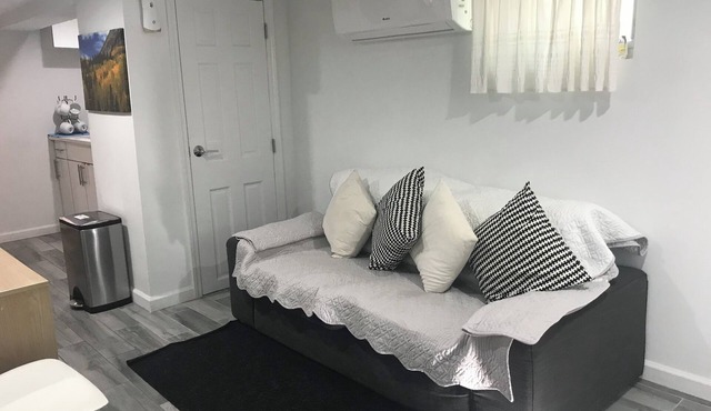 2-bedroom apartment steps to Flushing Meadows-Corona Park