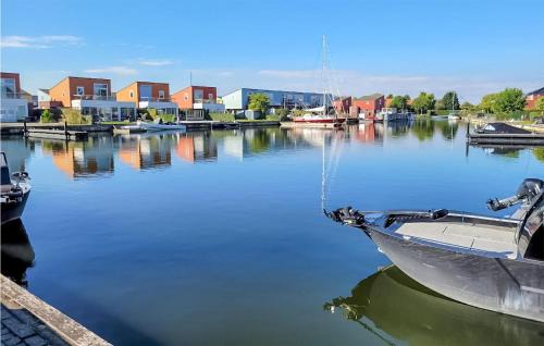 2 Bedroom Awesome Home In Oude Tonge