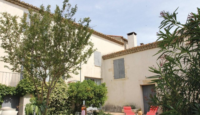 2 bedroom beautiful home in Bellegarde