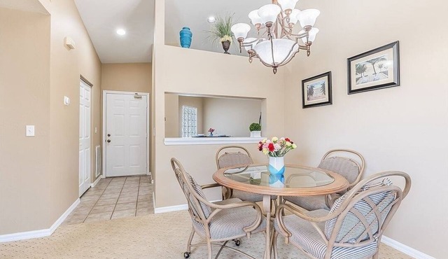 2-bedroom condo in perfect Fort Myers Near RSW Central to Fort Myers