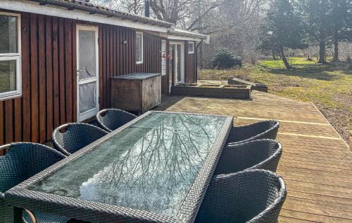 2 Bedroom Nice Home In Stenlille