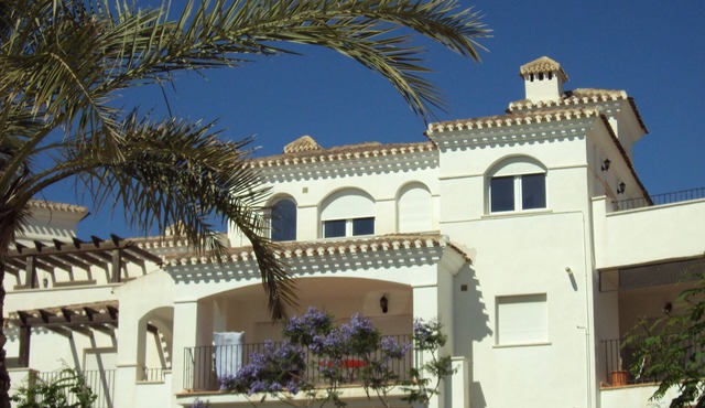 2 Bedroom Penthouse Apartment With Large Sun Terrace