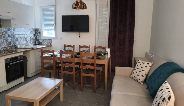 2 Bedroom unit in front of Le Bourget airport