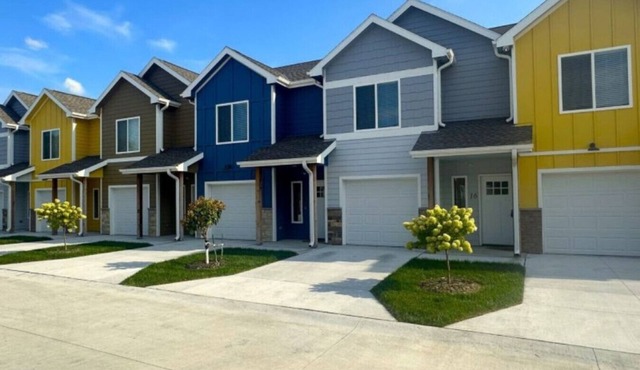 2 Beds + EV Charger | Gated Luxury Stay