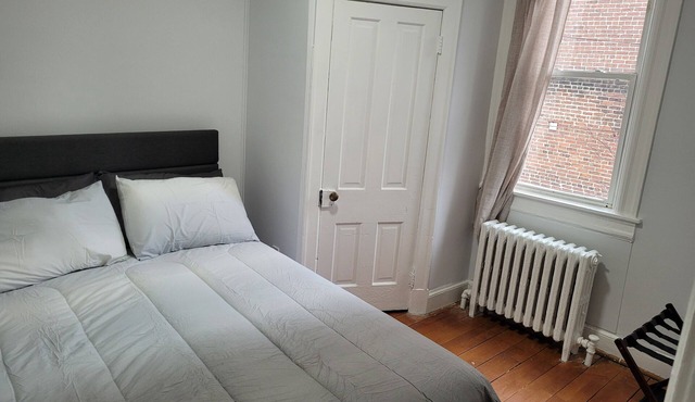 2 Blocks from Union Station Capitol Hill Apartment