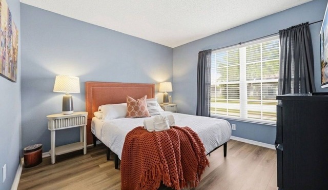 2 BR/1 BA Single Family Home In The Heart Of Riverview! Near Many Tampa Attractions!