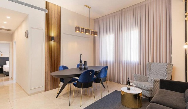 2 Br Apartment In Natanstrauss St Jerusalem Israel
