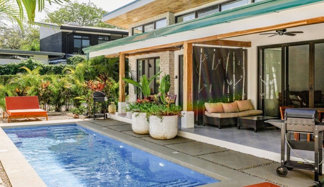 2 BR Complex walking distance to Pelada beach
