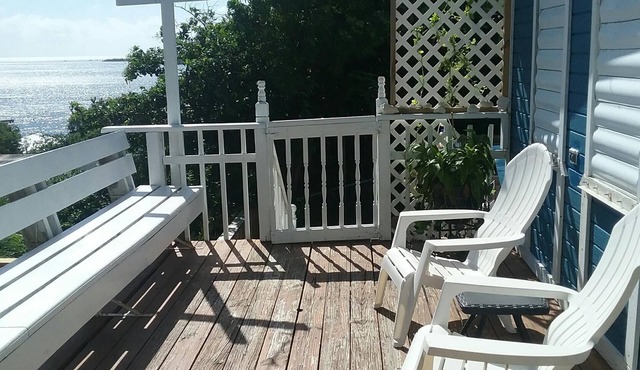 2 BR House W/Studio Apartment ~ Beach Gear,Wifi, Netflix & Beautiful Bay Views