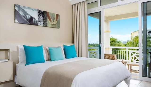 2 BR Oceanview, All-Inclusive Suite at Alexandra Resort