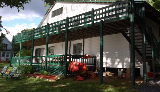 2 BR Waterfront Lodge Suites Overlooking the Docks and Mountains Sunsets!