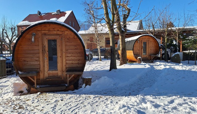 2 Camping Barrels for 4 People with Shared Garden and Wi-Fi