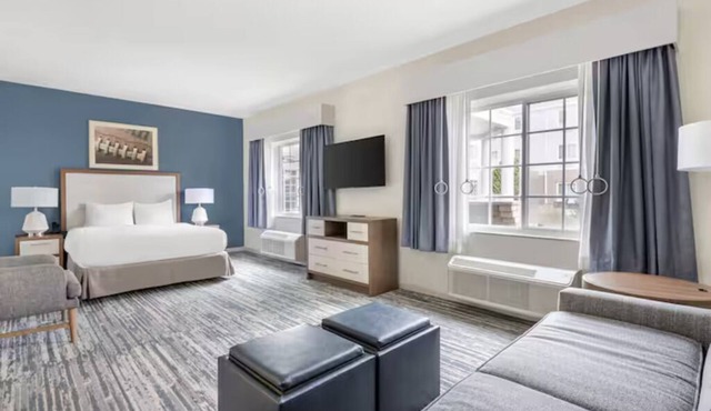 2 Comfortable Studio Unit w/Kitchen l Close to Riverwalk & Notre Dame