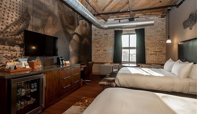 2 Custom Deluxe Two Queen Beds at The Iron Horse Hotel, Pets Are Welcome!