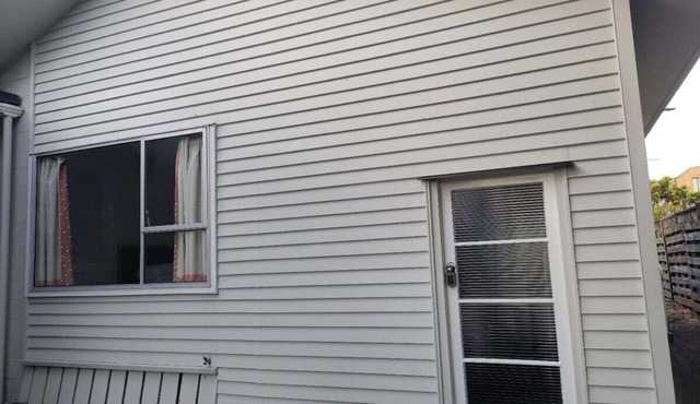 2 Double Bed including 1 double sofa bed Studio, 7a Rangiatea Road, Epsom