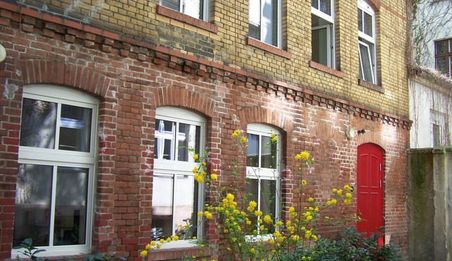 2-Floor Apt w/Separate Entrance Right in the Heart of Kreuzberg!