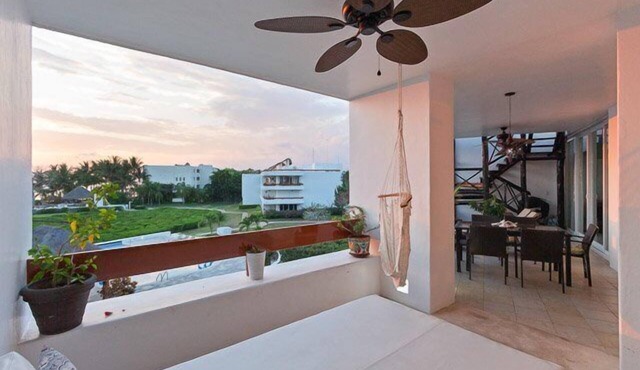2-Floor/Elevator Penthouse Unit with Panoramic Ocean Views