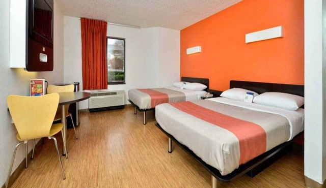 2 Full Beds | Non-Smoking