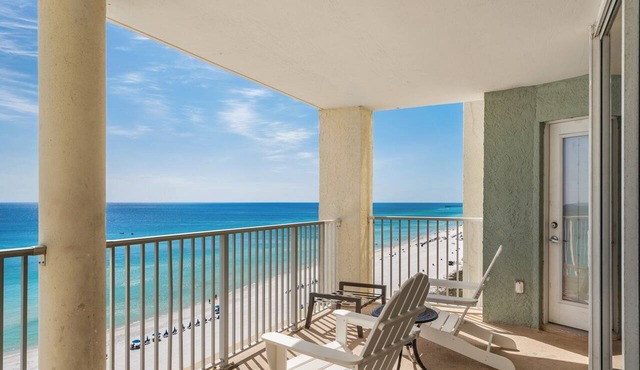 2 GULF FRONT Masters, Mother-In-Law Suite, Beach Chair Service Included!