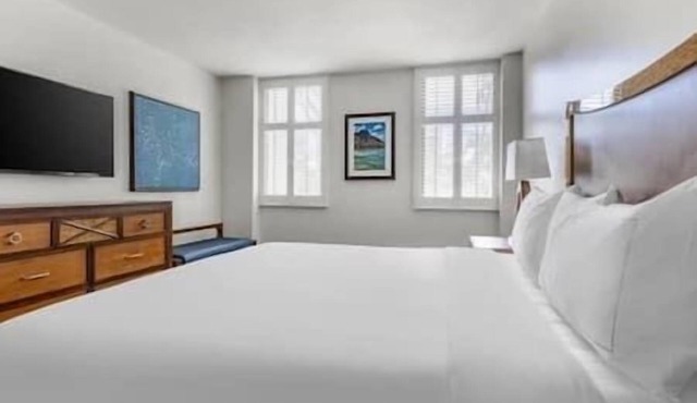 2 HGVC Lagoon Tower, Beachfront Resort, Spa, Pool!