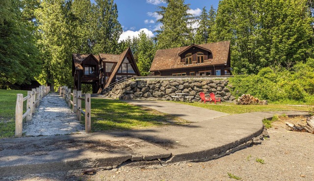 2 Homes Waterfront Lakeview Estate Sleeps 12 Private Beach Olympic National Park