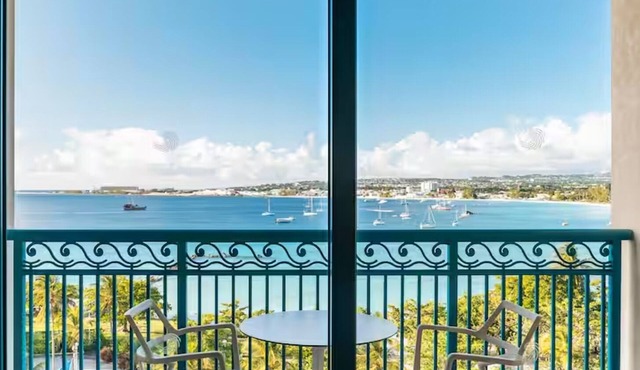 2 Inviting Suites w/Stunning Bay Views and Full Spa Services - Infinity Pool