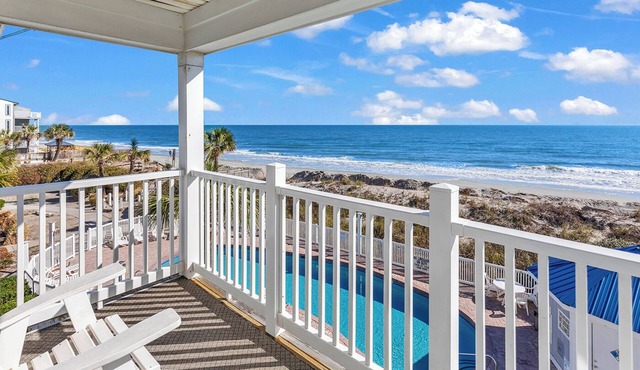 2 Is Better Than 1 - Twin luxurious oceanfront homes - 32 Guests - 8 Cars - Pool