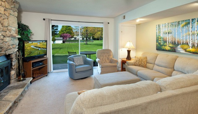 2 King Master Suites, Outside heated pool, Close to Dunes