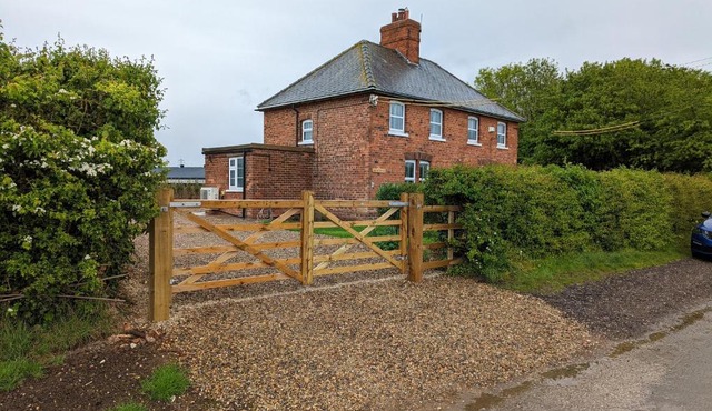 2 Lane End Cottages
