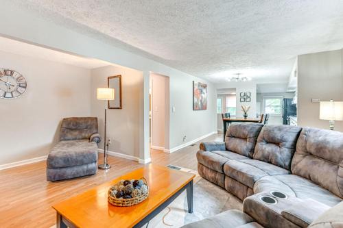 ~ 2 Mi to Downtown: Bright Apt in Lansing!