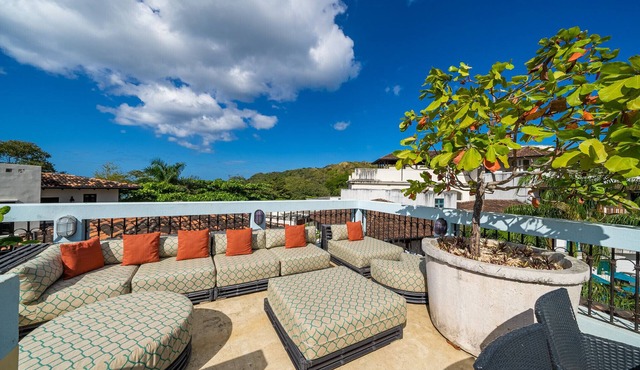 2-Min to Beach | Private Pool & 360° Rooftop Views - Casa Cazenovia 3 Bedroom Home