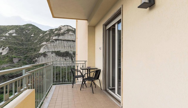 2 minutes from the beach.Pets allowed